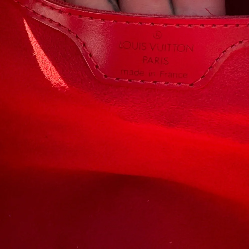 Louis Vuitton Cherry Red Epi Souflet Leather Shoulder Bag - Picture 10 of 16